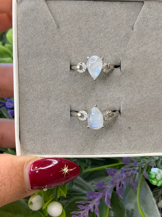 Moonstone ring, adjustable