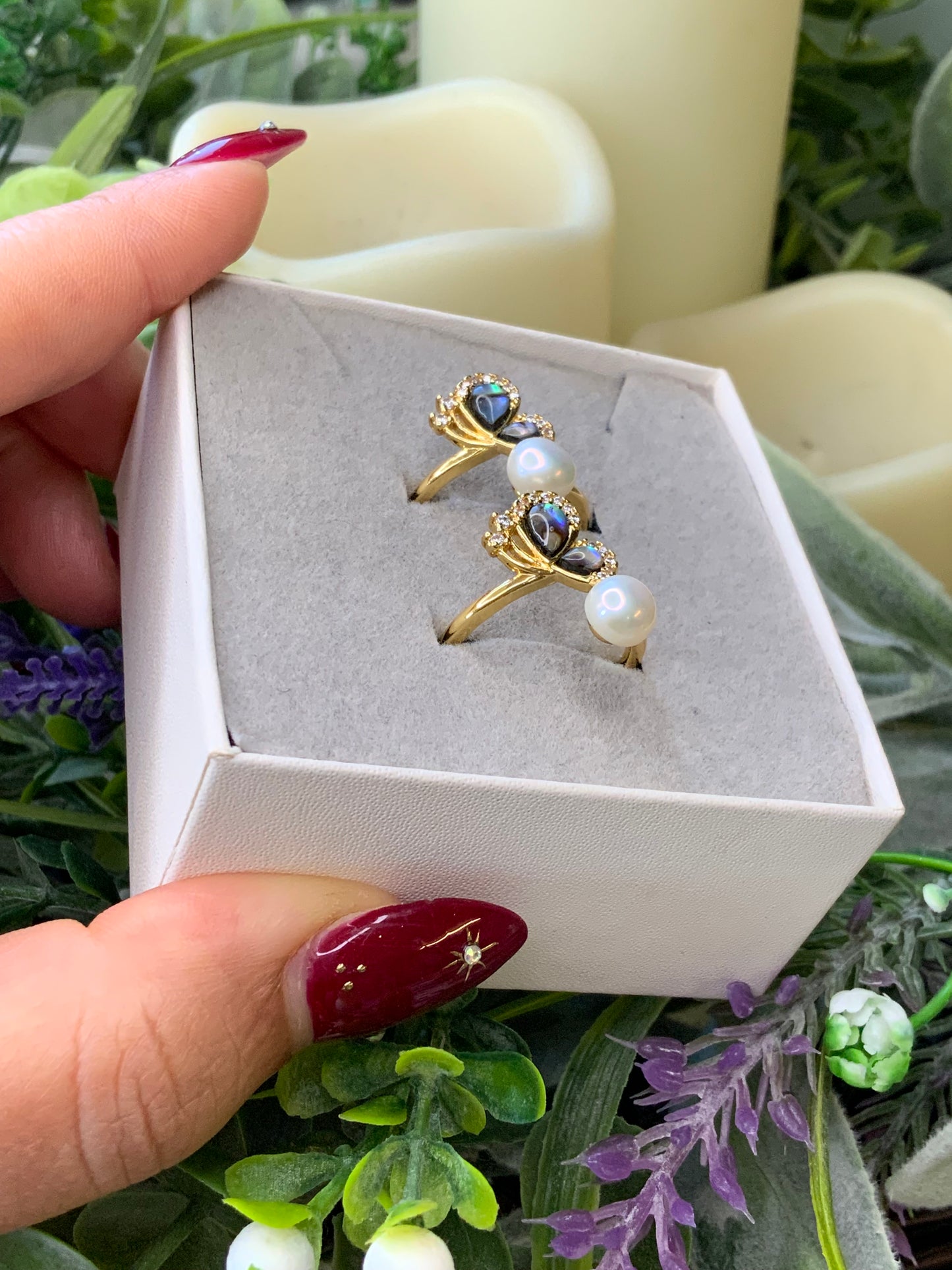 Fresh water pearls abalone shell